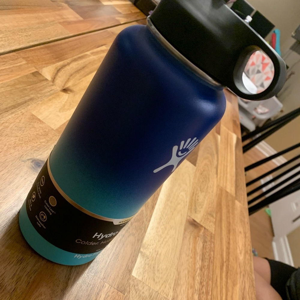 Brand new 2 toned 32oz hydro flask